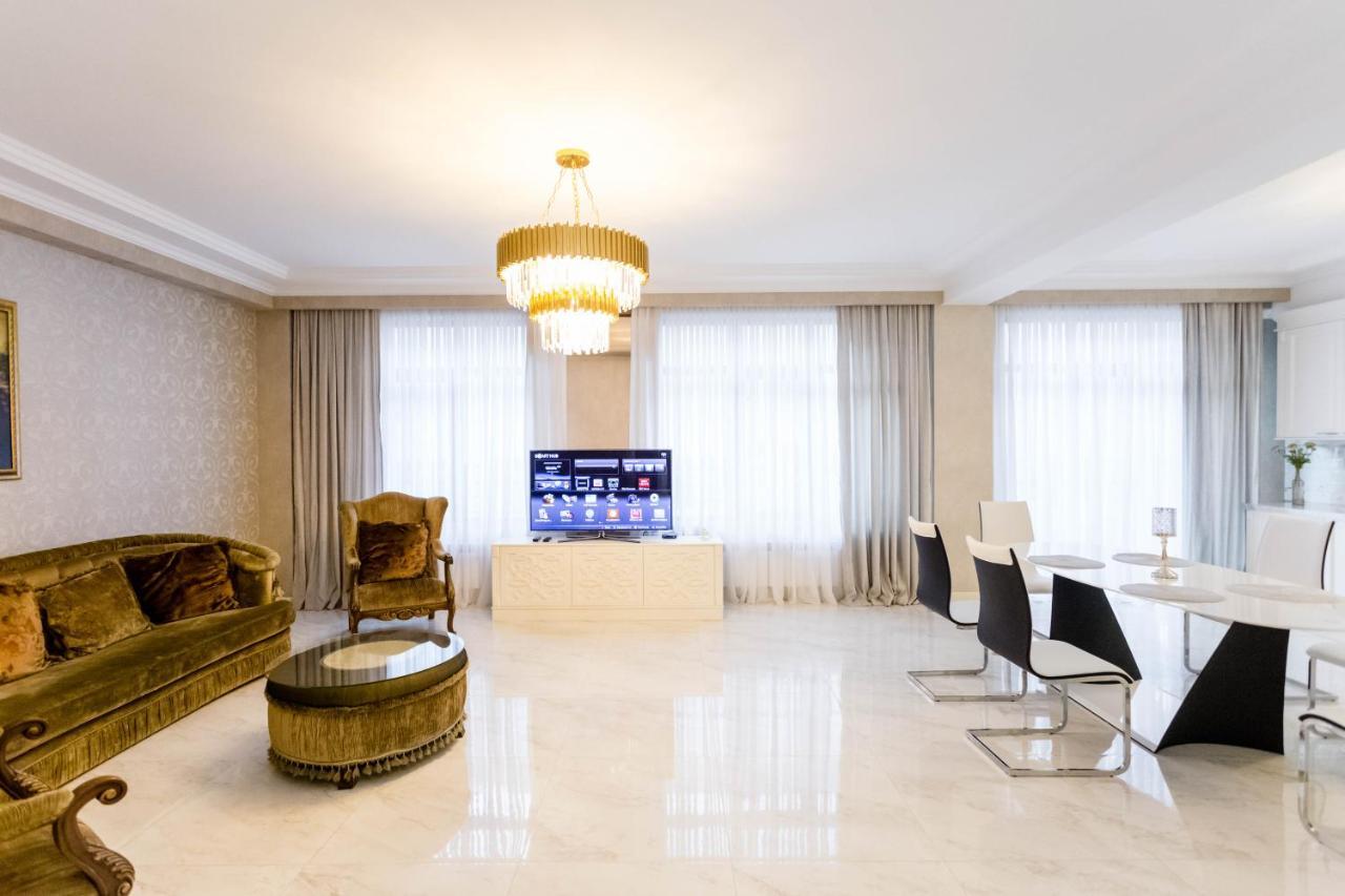 Rustaveli Residence I Tbilisi Exteriör bild