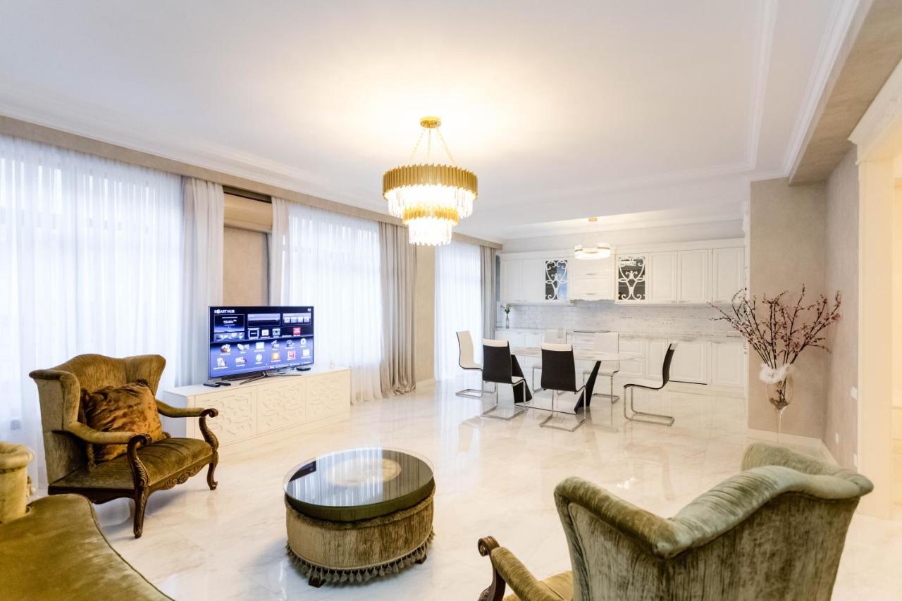 Rustaveli Residence I Tbilisi Exteriör bild