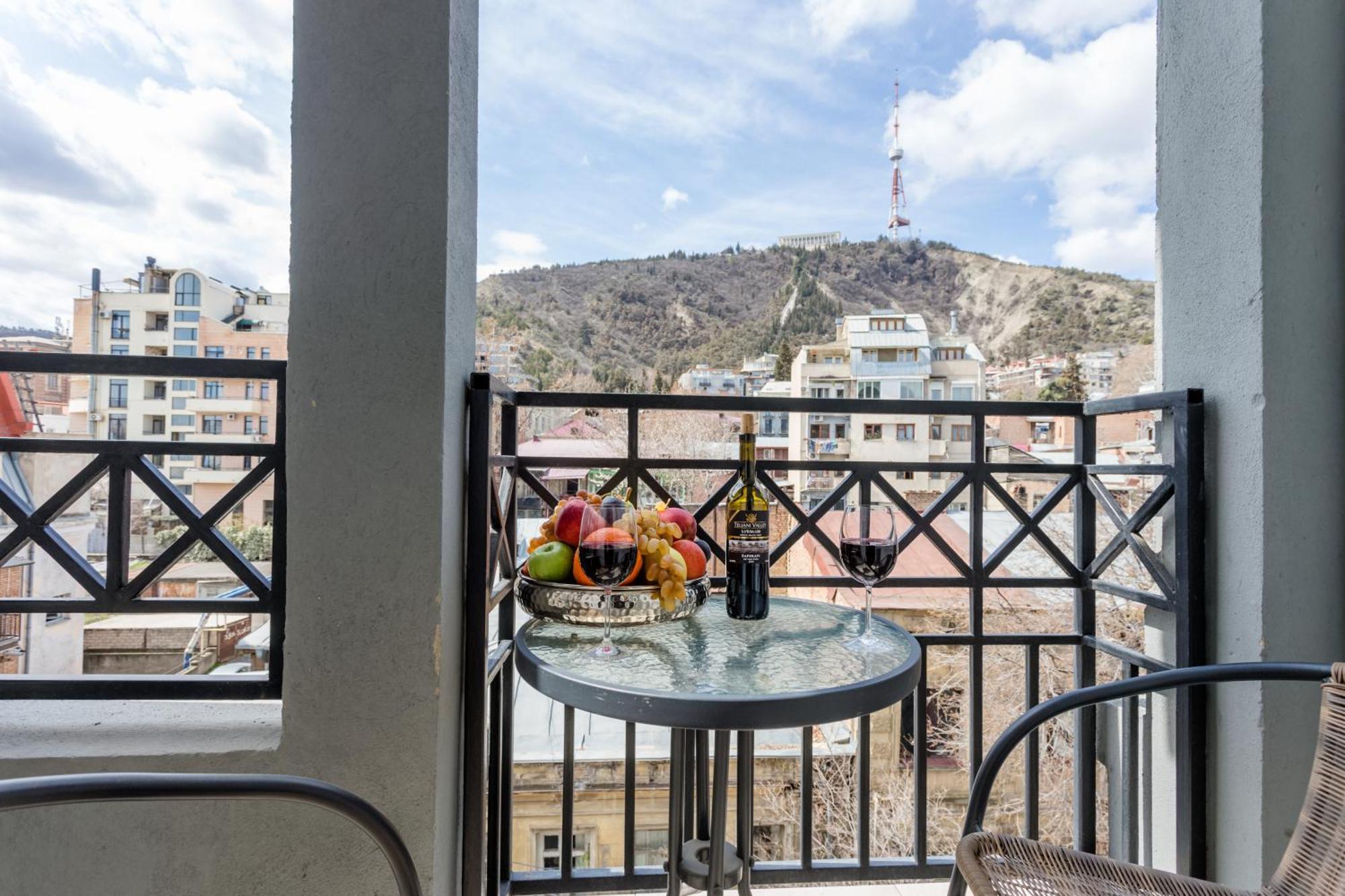 Rustaveli Residence I Tbilisi Exteriör bild